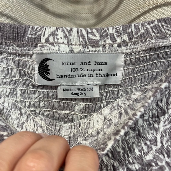 Lotus & Luna boho shorts EUC s/m - Picture 3 of 4